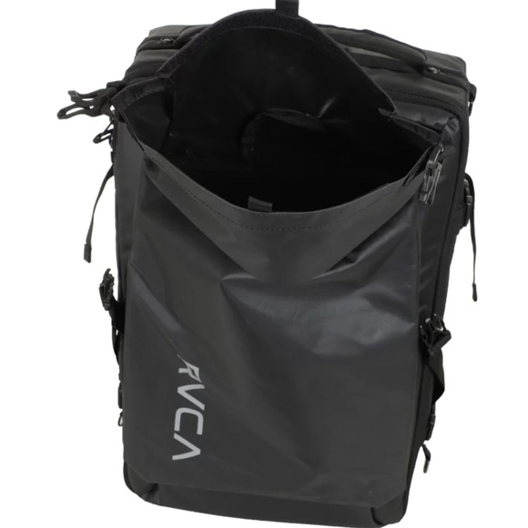 🔥 RVCA ZAK NOYLE CAMERA DUFFLE BAG 🔥 - Picture 10 of 14